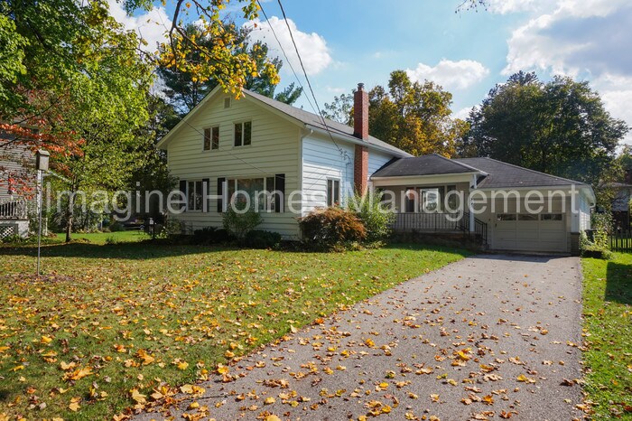 Primary Photo - 29 Hall St