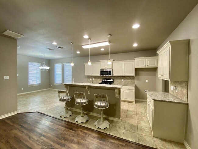 Building Photo - 7810 86th St