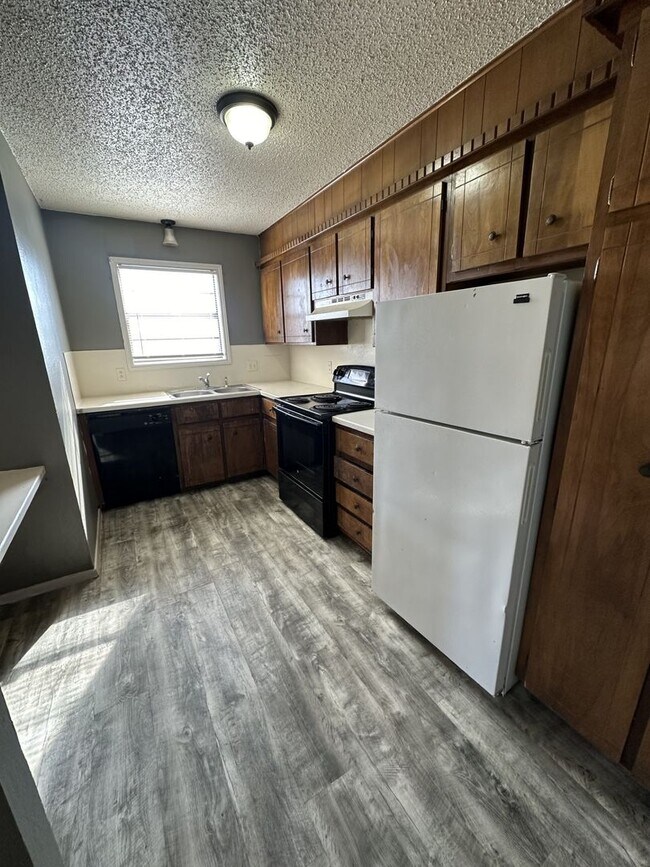 Foto del edificio - 5706 Brownfield Dr