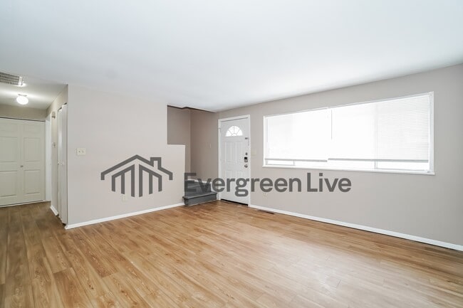 Building Photo - 1810 Pickering Dr