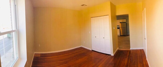 Building Photo - 801 Chicopee St