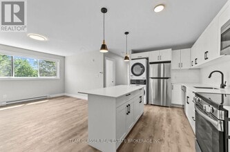 Building Photo - 400-400 Scenic Dr