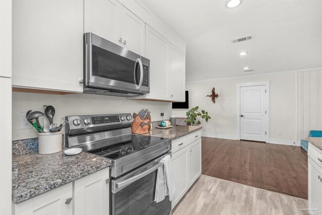 Foto del edificio - 1800 Foulis Dr