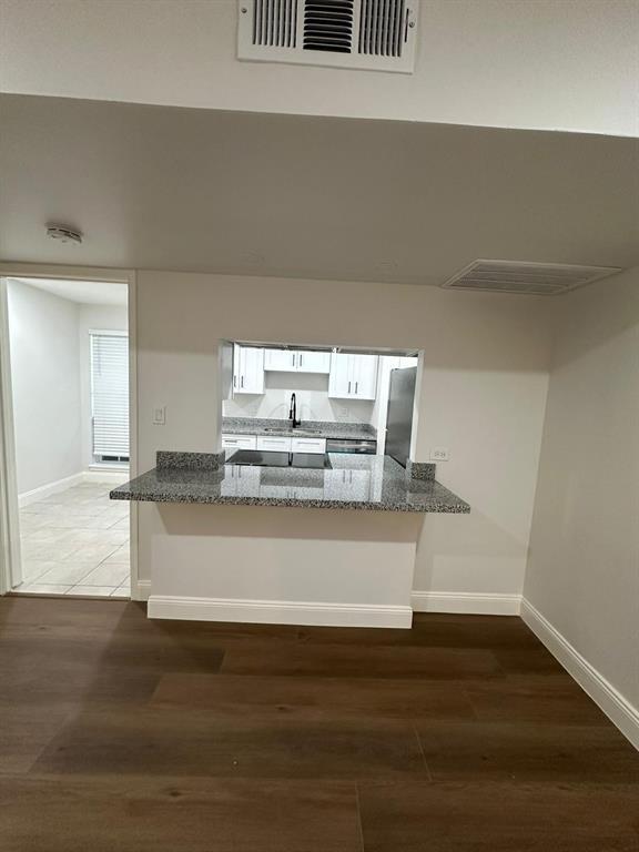 Primary Photo - 6402 Del Monte Dr