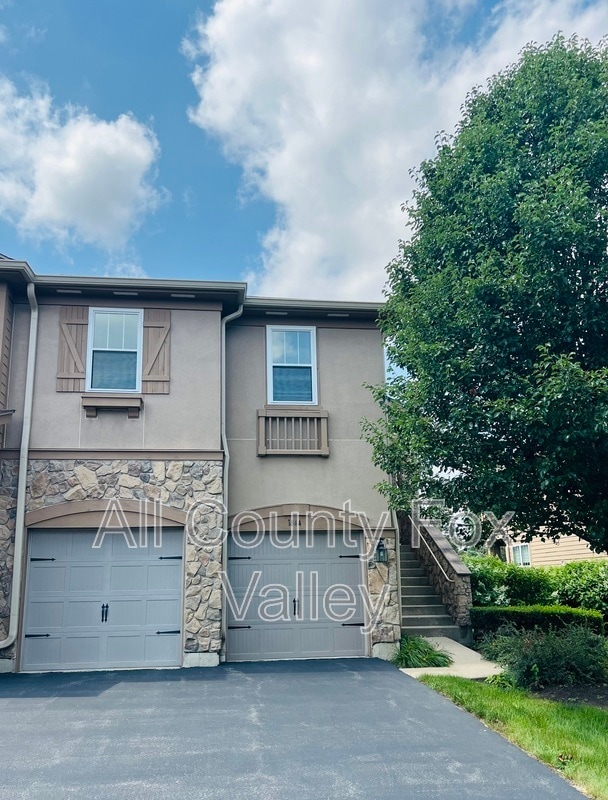 Building Photo - 1844 Crenshaw Cir
