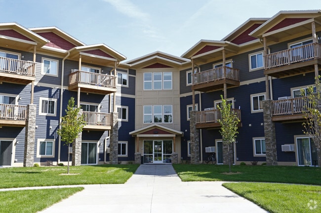 Building Photo - Kascade Place