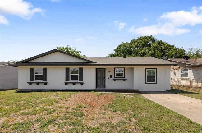 Building Photo - 3536 Softcloud Dr