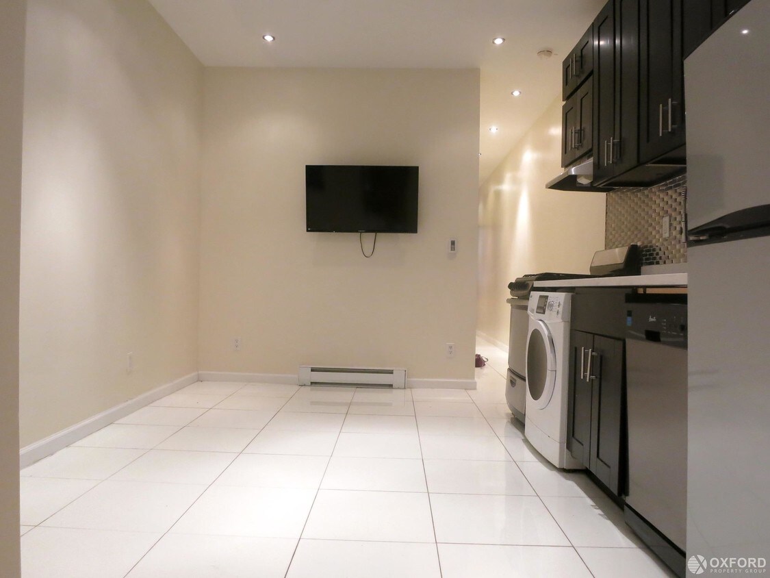 Foto principal - 251 West 109th Street