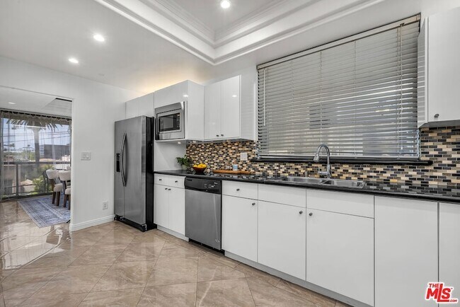 Foto del edificio - 125 N Gale Dr