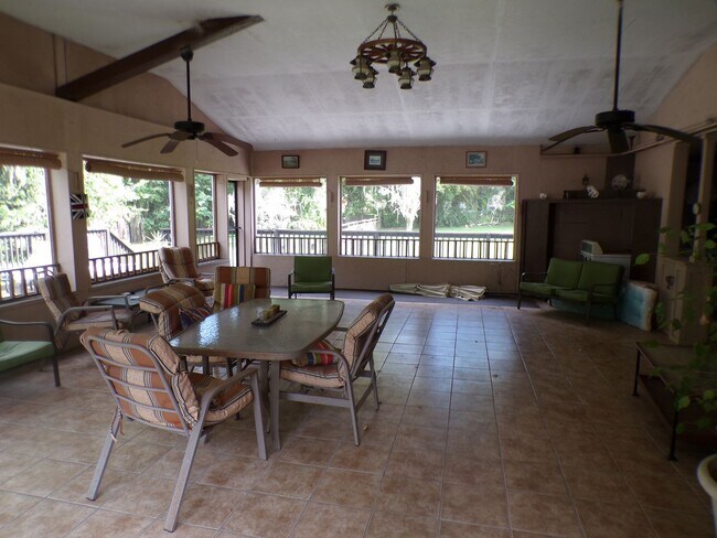 Building Photo - Home with Large yard