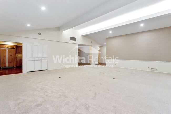 Foto del edificio - 601 N Rutland St