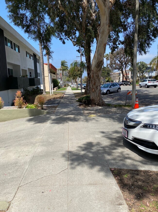 Foto del edificio - 405 N Broadway