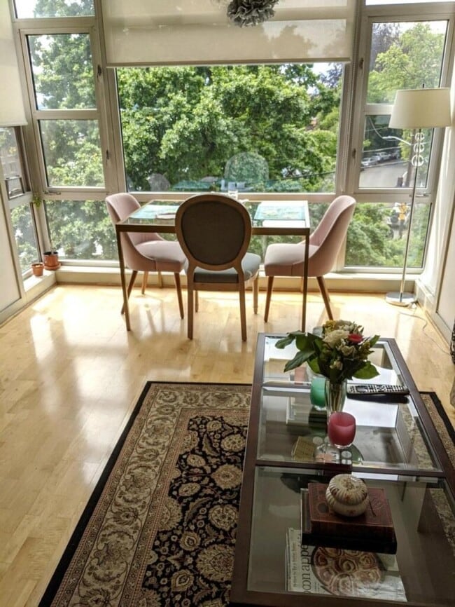 Building Photo - 1 bedroom in Seattle WA 98109
