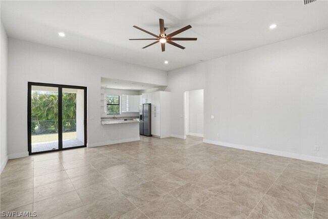 Foto del edificio - 2303 NW 18th Pl