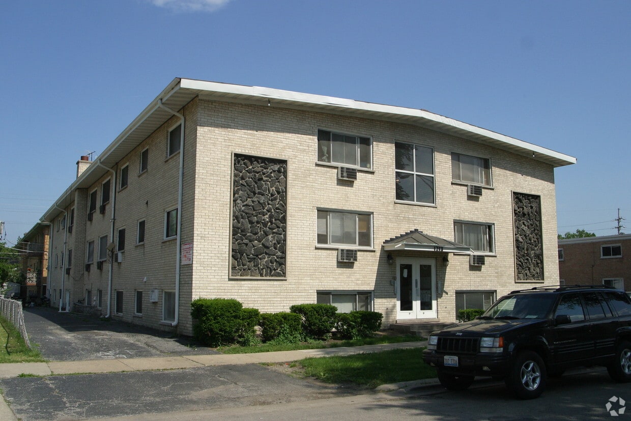 Building Photo - 1213 N 34th Ave