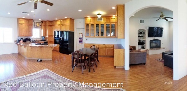 Building Photo - 4 br, 4 bath House - 134 W Javis Ave