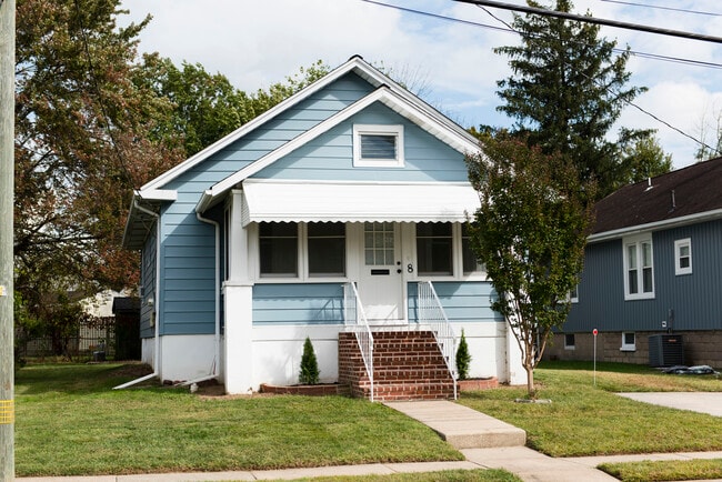 Photo - 8 Poplar Ave House