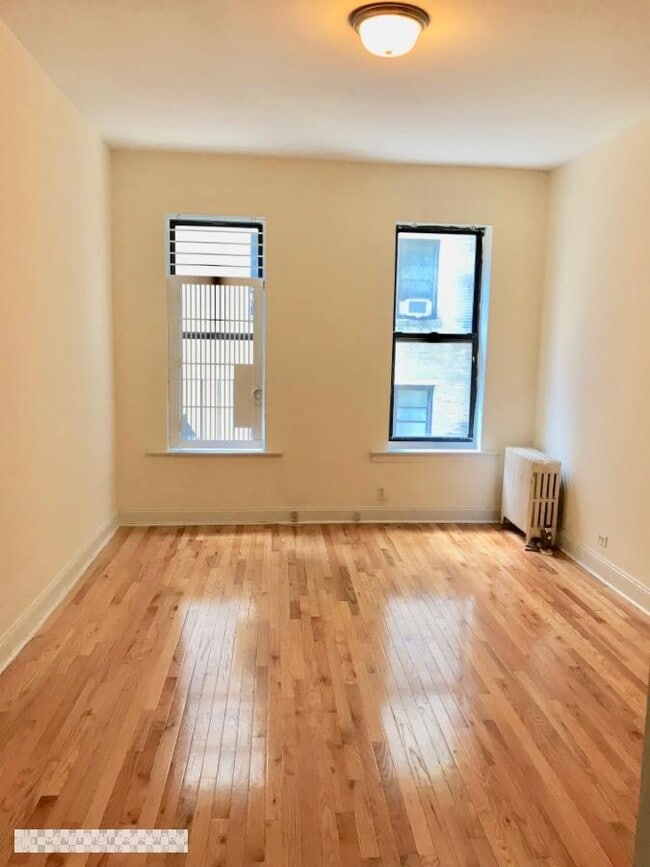 Building Photo - 710 W 173rd St