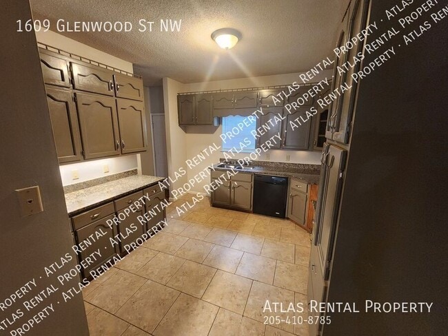 Building Photo - 1609 Glenwood St NW