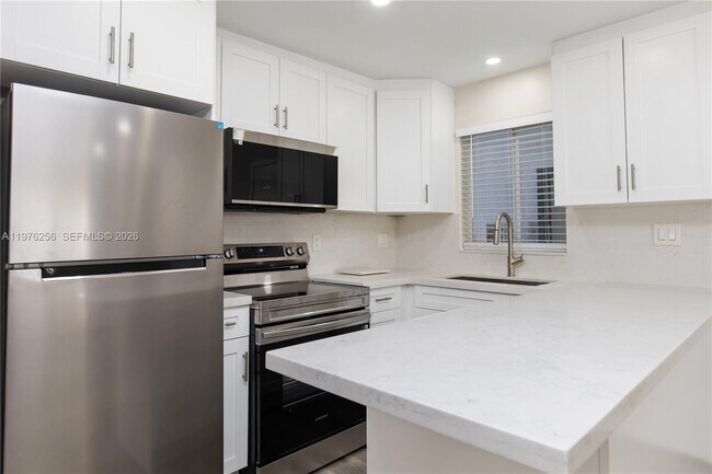 Foto del edificio - 3101 SW 27th Ave