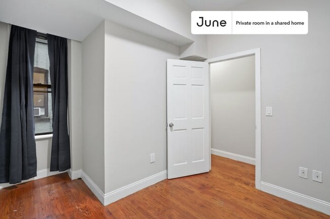 Building Photo - Room in Shared 4 bed/1 bath home in Crown Heights