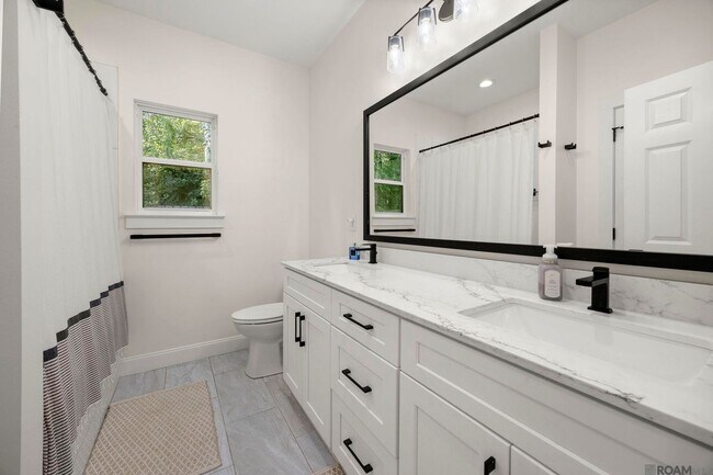 Foto del edificio - 810 S Audubon Pl Ave