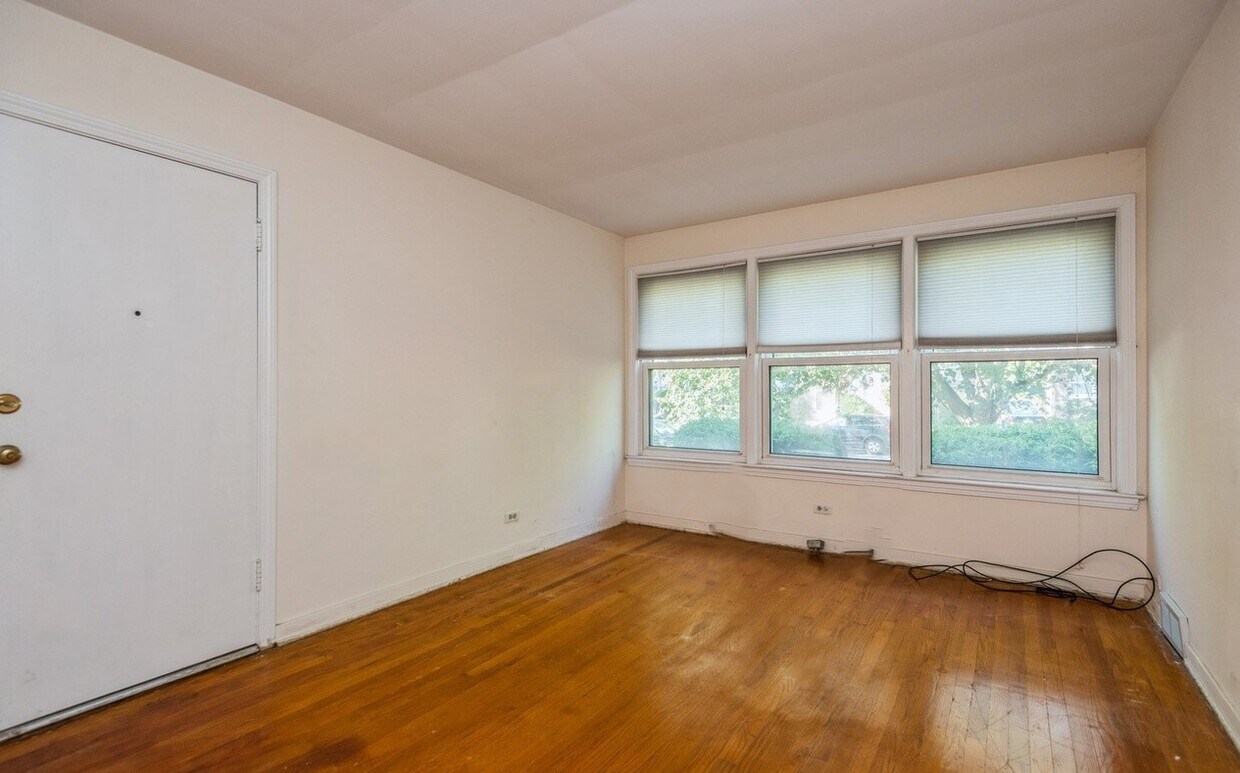 Foto del edificio - 8231 Kilpatrick Ave