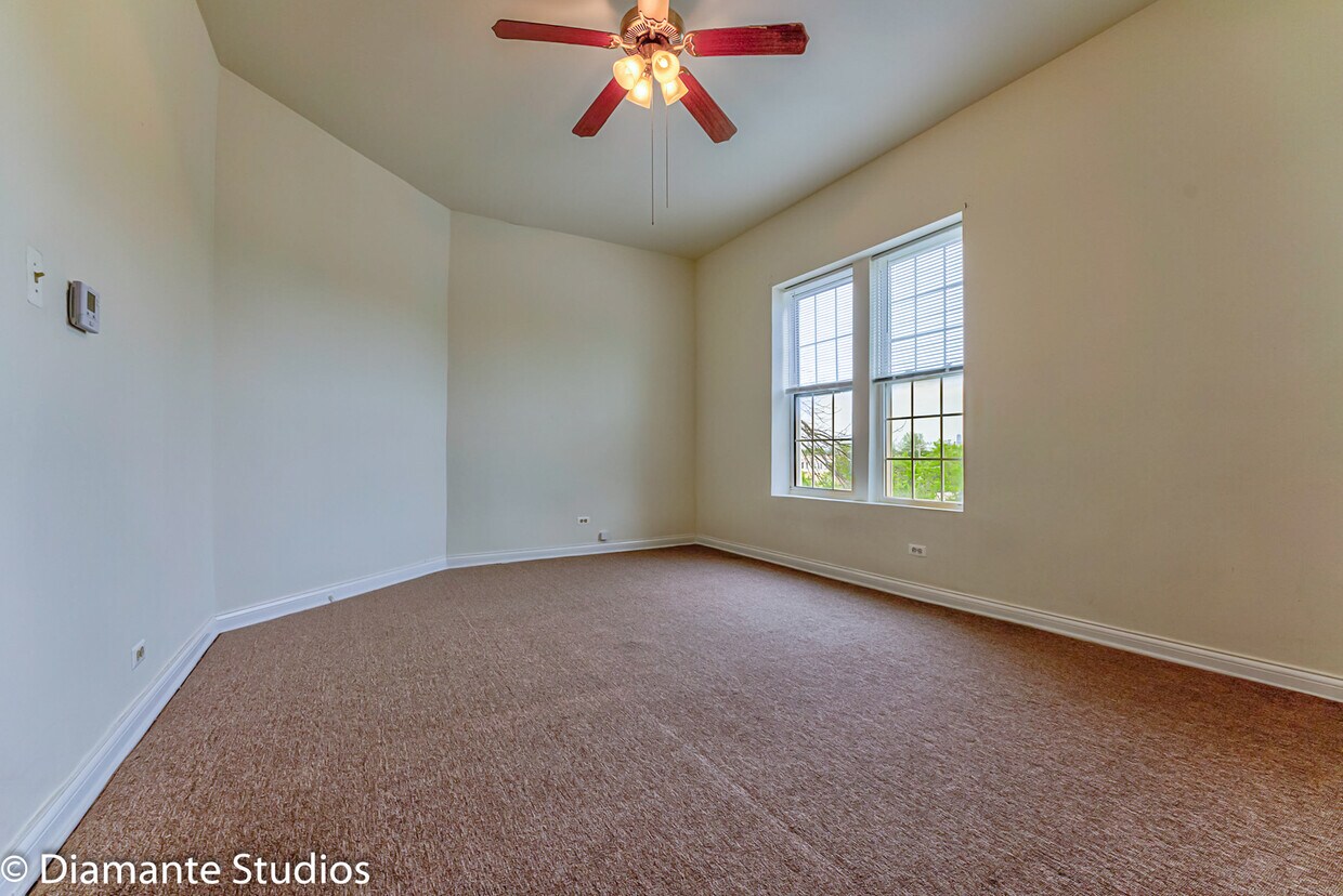 Foto principal - 2122 S Lawndale Ave
