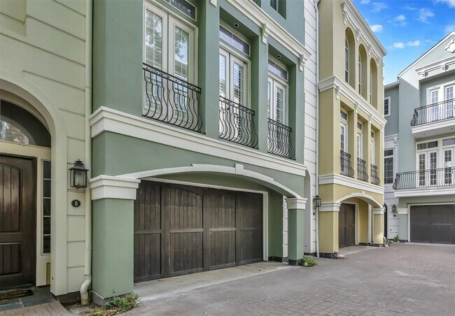 Building Photo - 1818 Binz St