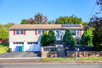 Building Photo - 270 Glenn Dr