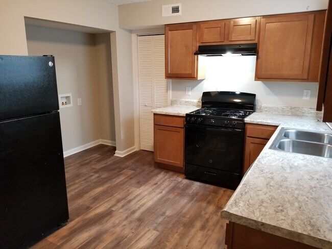 Foto del edificio - 924 Rarig Ave