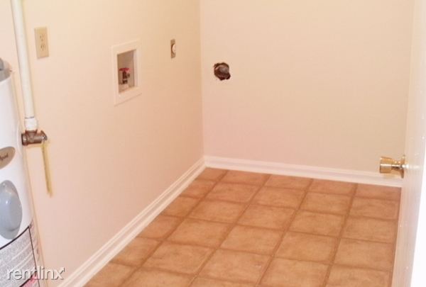 Foto del edificio - 420 N Woodland Dr