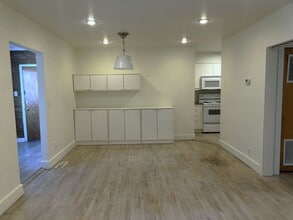 Building Photo - 1935 Douglas St