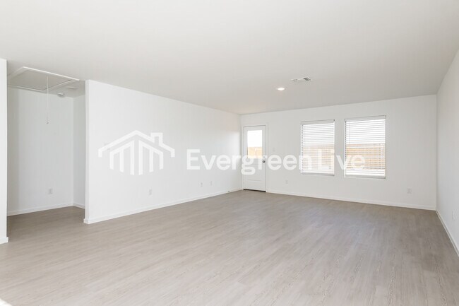 Building Photo - 12520 Huntington Rdg Wy