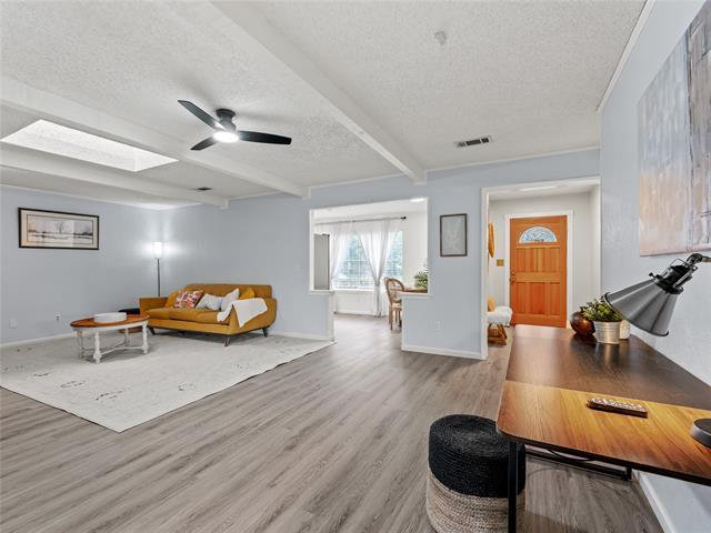 Foto del edificio - 2012 Westlake Dr