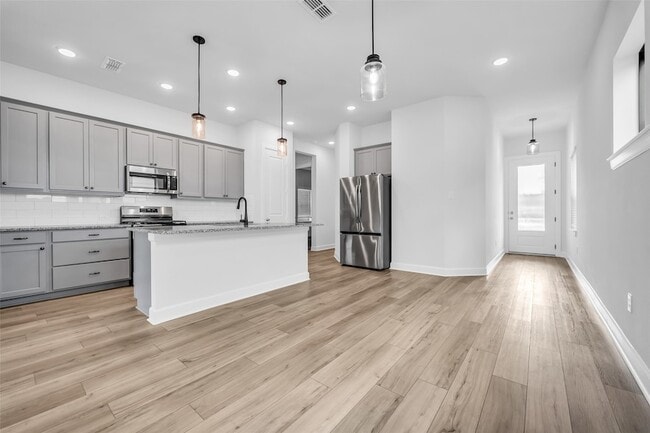 Photo - 1535 Park Path Dr House