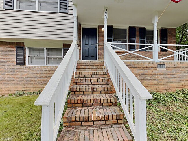 Building Photo - 2642 Hatfield Cir SE