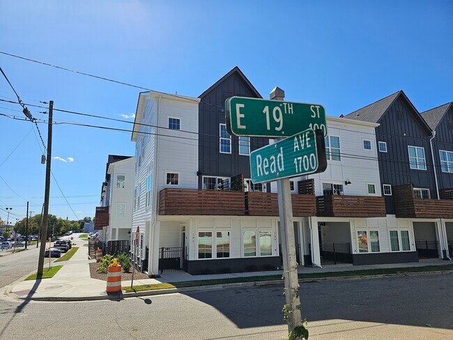 Unidad de esquina - 186 E 19th St