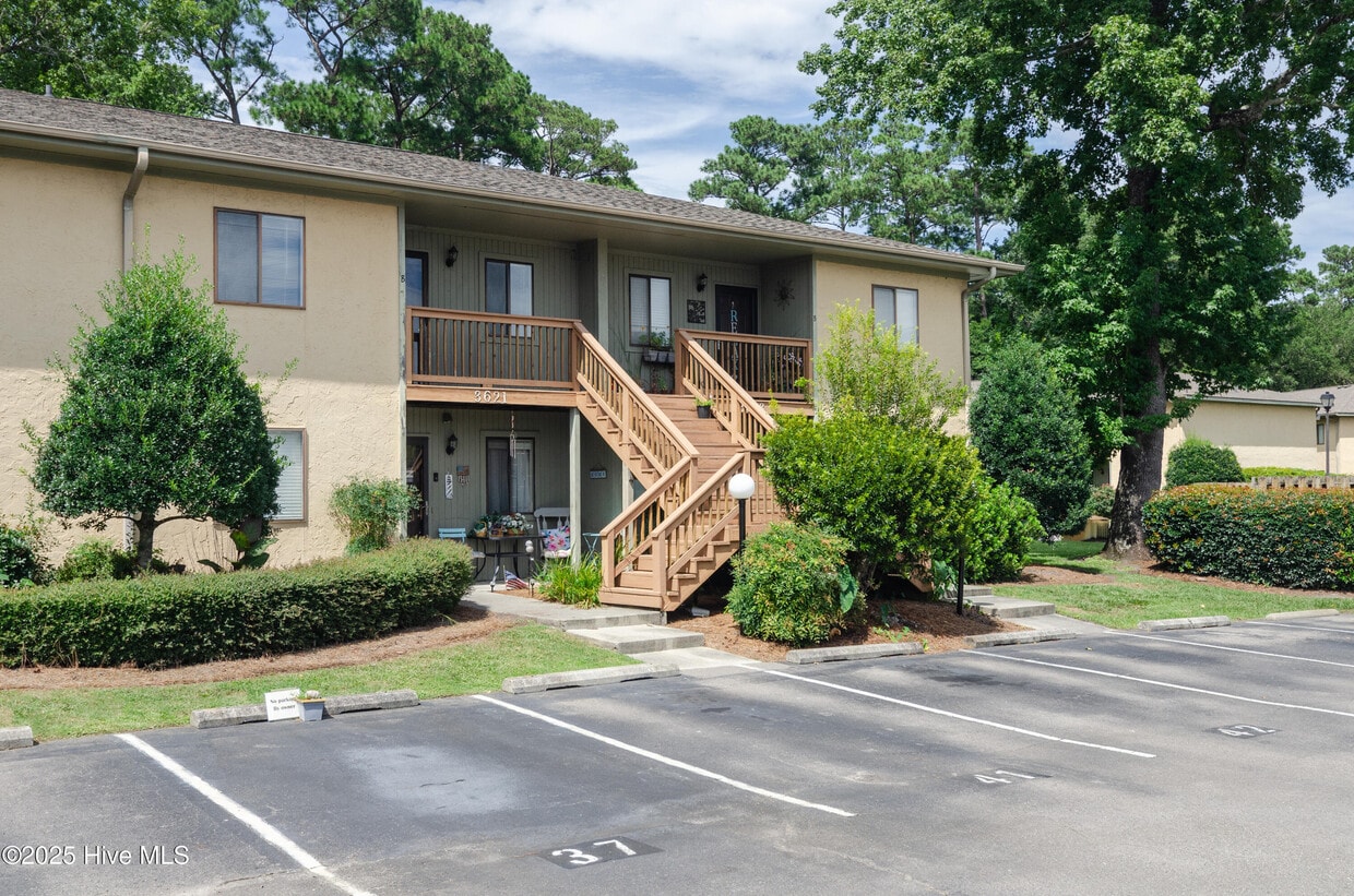 Foto principal - 3621 St Johns Ct