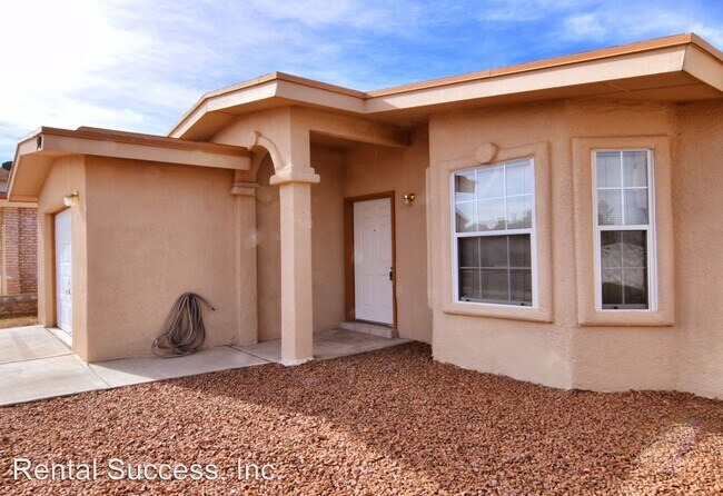 Foto del edificio - 3 br, 2 bath House - 3641 Trina Place