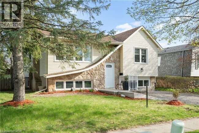 Building Photo - 54 Oriole Pkwy