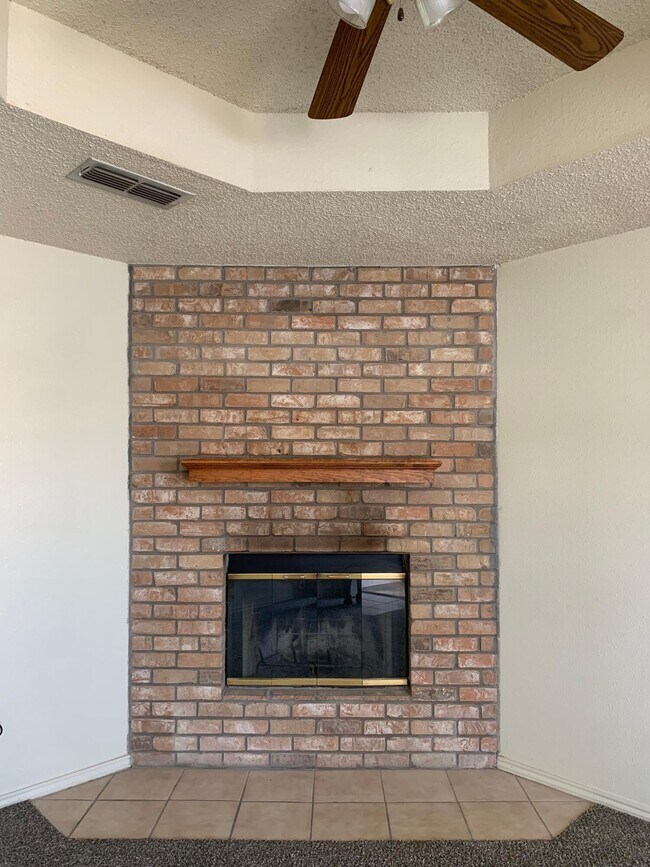 Foto del edificio - 3406 Hyden Ave