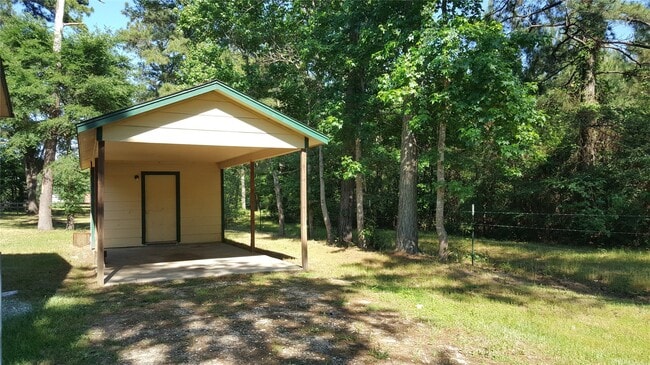 Foto del edificio - 12115 Old County Rd