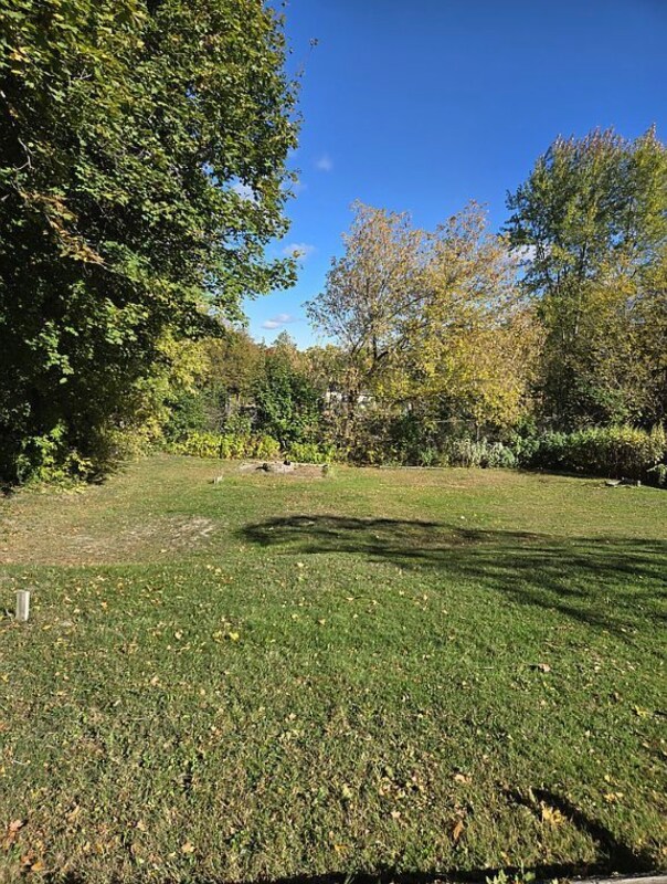 Building Photo - 351 Broadway