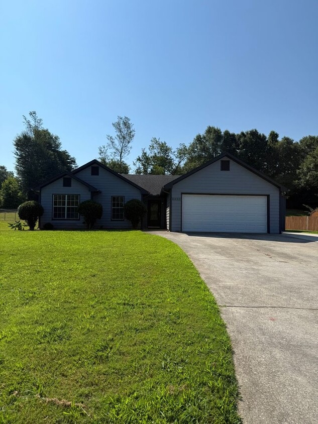 3 Bedroom 2 Bathroom Ranch Home - 3 Bedroom 2 Bathroom Ranch Home