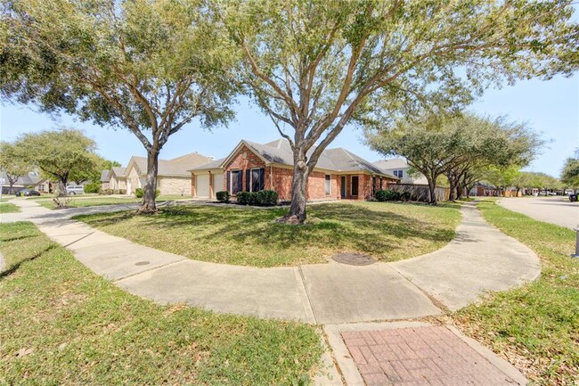 Building Photo - 2402 Rustic Trail Ln