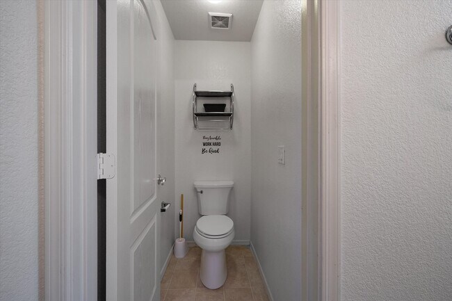 Foto del edificio - 7646 E Covina St