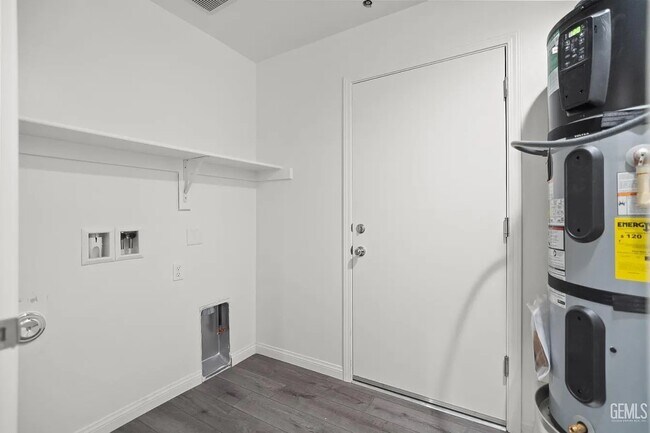 Foto del edificio - 632 Ledgestone St