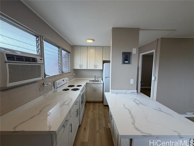 Foto del edificio - 733 Coolidge St