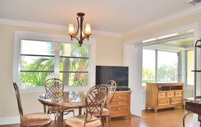 Building Photo - ** 2/2 CONDO ON THE BEACH AVAILABLE DECEMBER-FEBRUARY ** SHORT TERM ONLY **